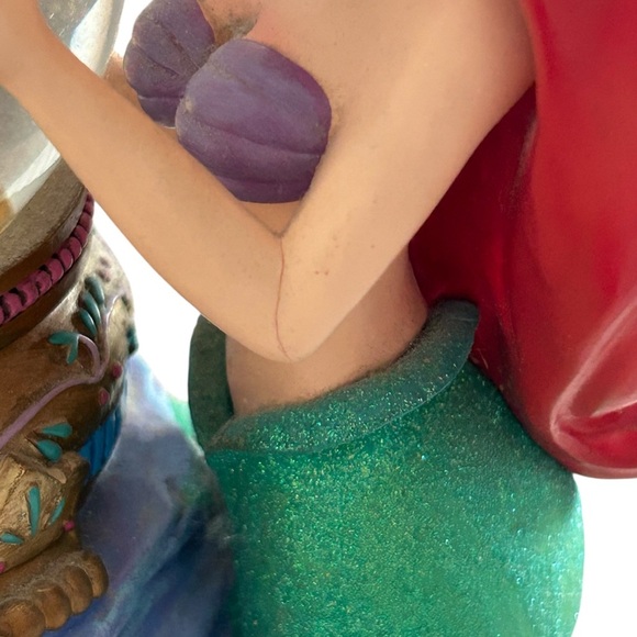 Disney Ariel and Flounder under the sea musical snow globe - Picture 7 of 10